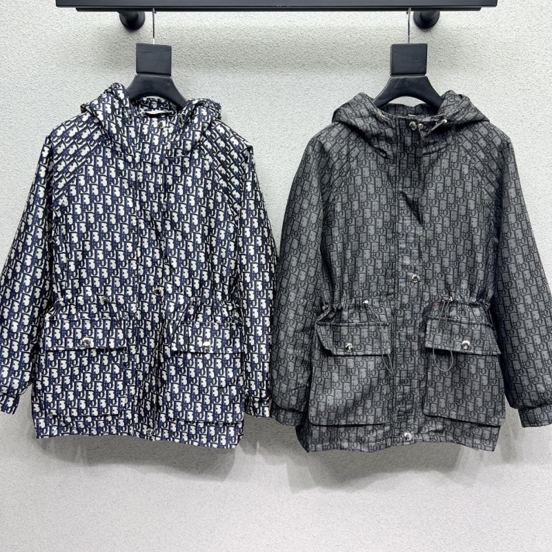 chr1st1an D10r outwear